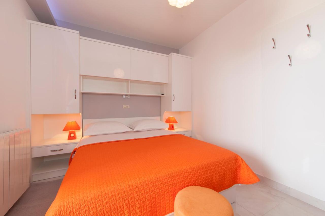 Apartments Milana Tučepi Exteriör bild