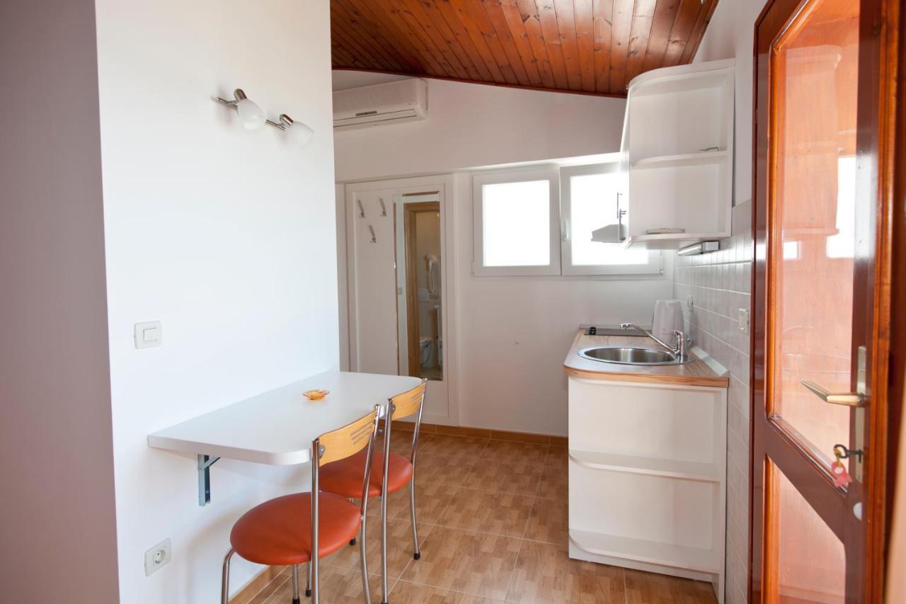 Apartments Milana Tučepi Exteriör bild