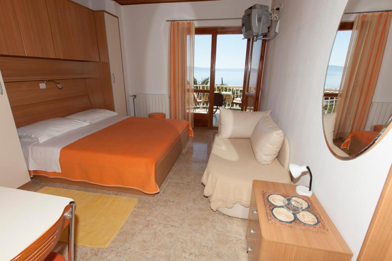 Apartments Milana Tučepi Exteriör bild